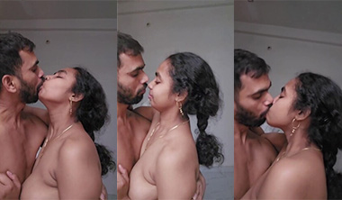 Horny Mallu Girl Passionate Kissing Hard Fucking Latest Video – desibp1